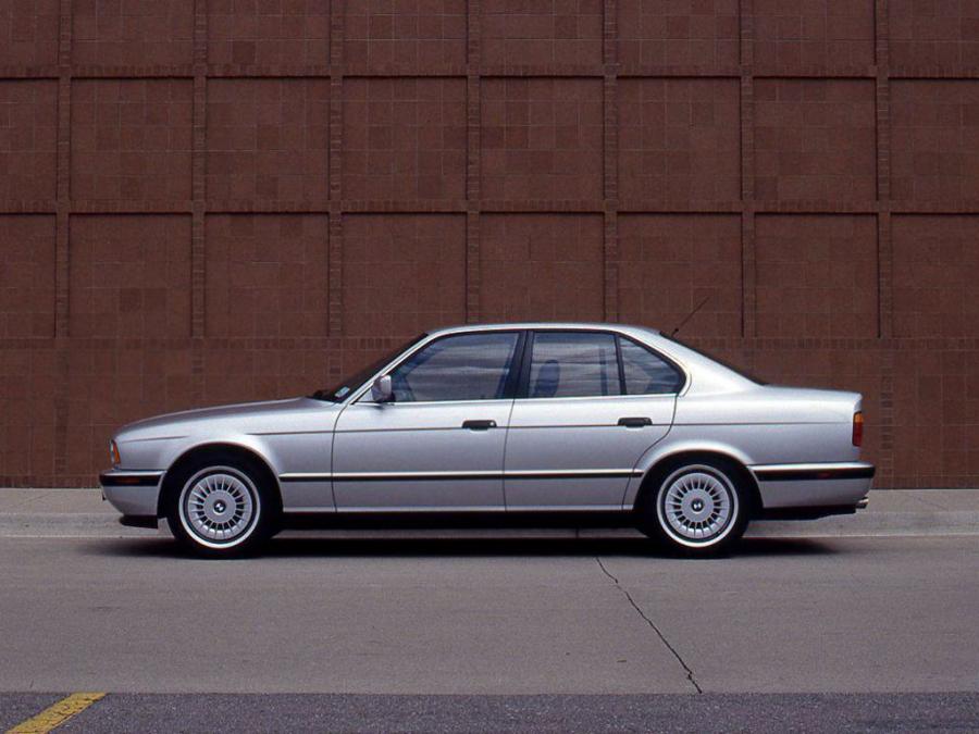  BMW M5 1989 года  (US) (фото 7 из 7)